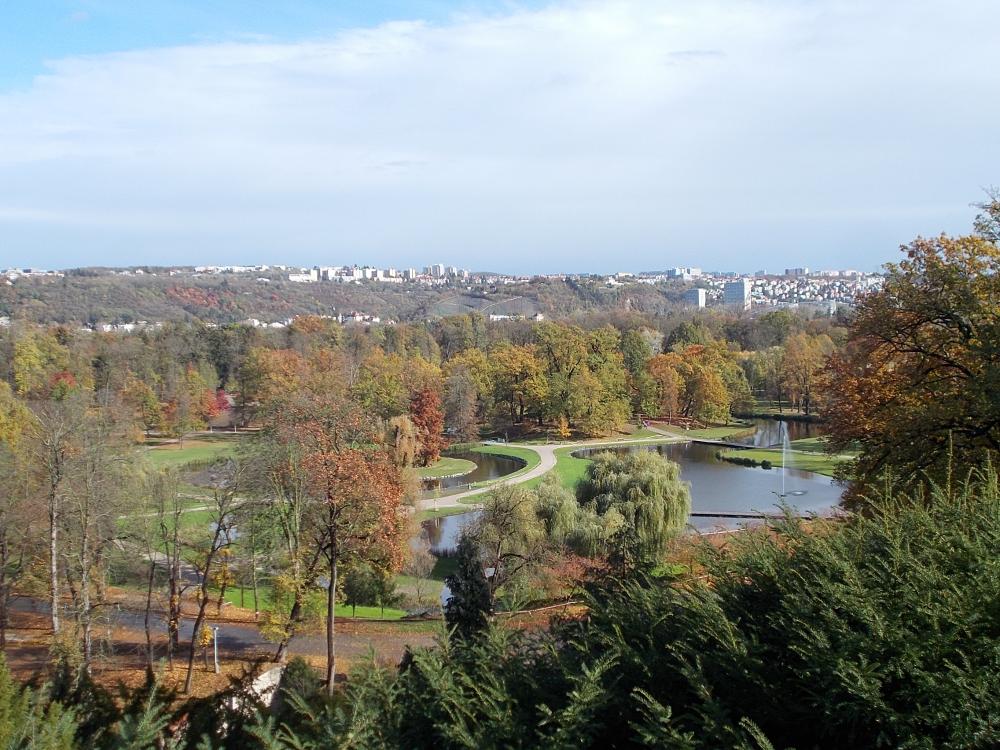 Pohled od Místodržitelského letohrádku na nové rybníky, 11/2017 (foto Martin Kovář)