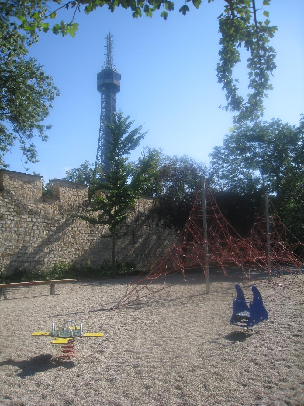 petrin_u_hladove_zdi_1