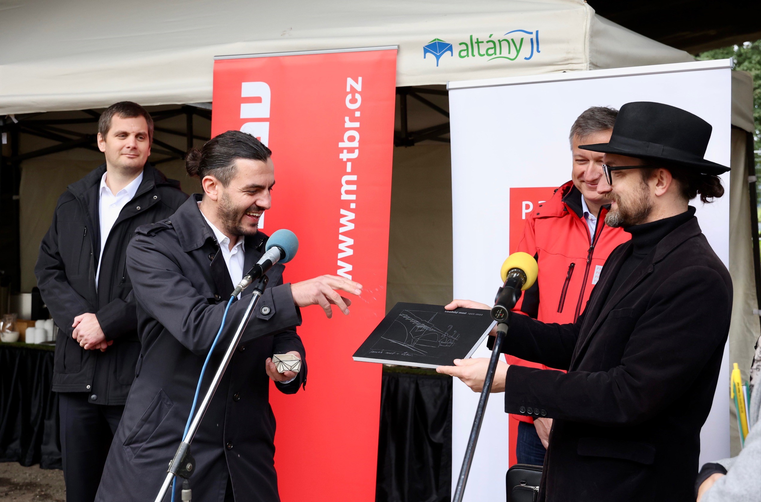 Zahájení první stavební práce na Libeňském soumostí