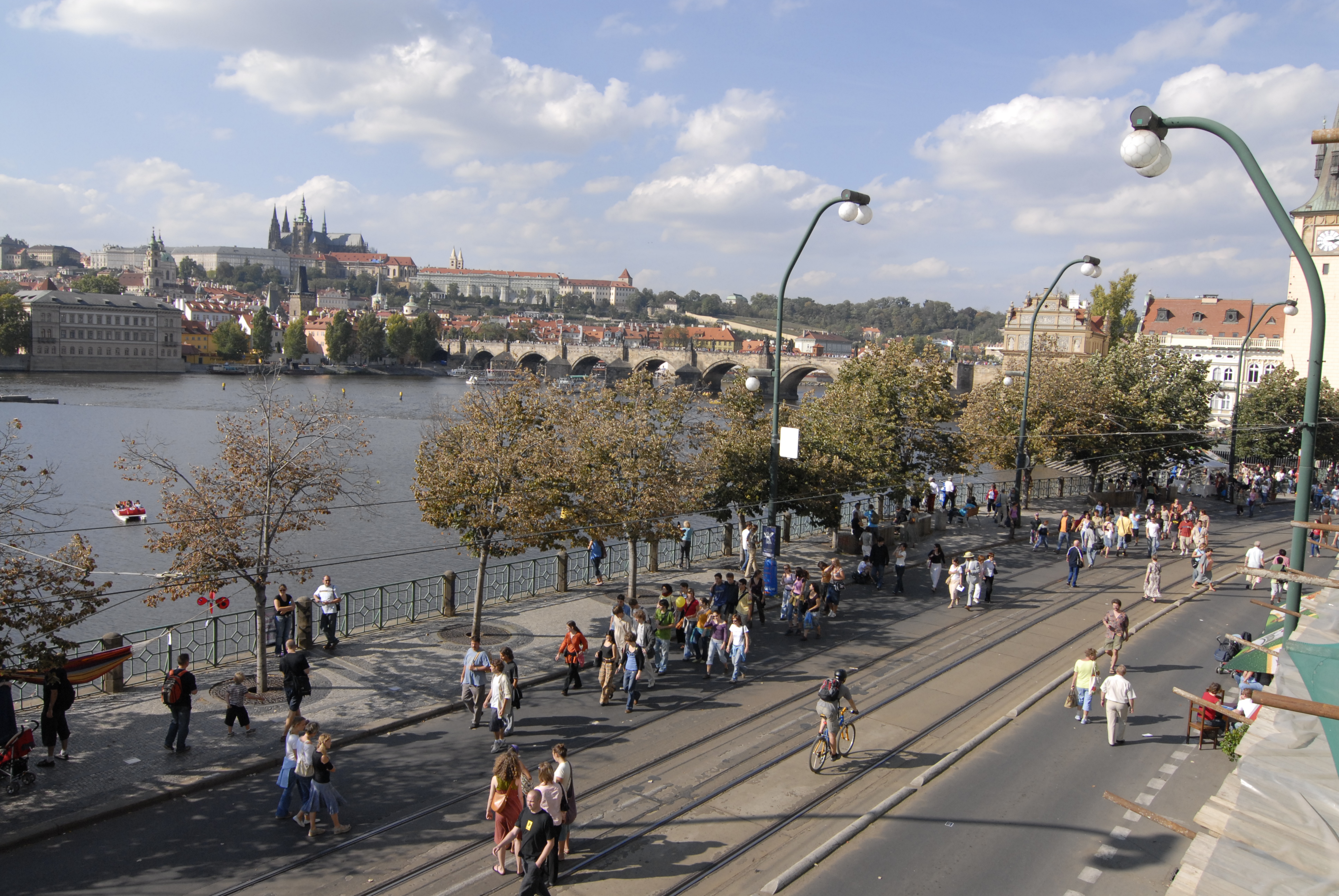 První klidná sobota na Smetanově nábřeží bude kulinářská