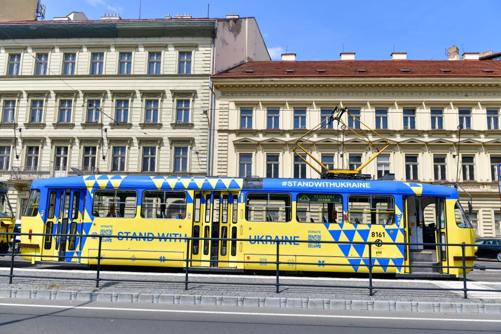 Slavnostní vypravení tramvaje s unikátním designem v ukrajinských národních barvách