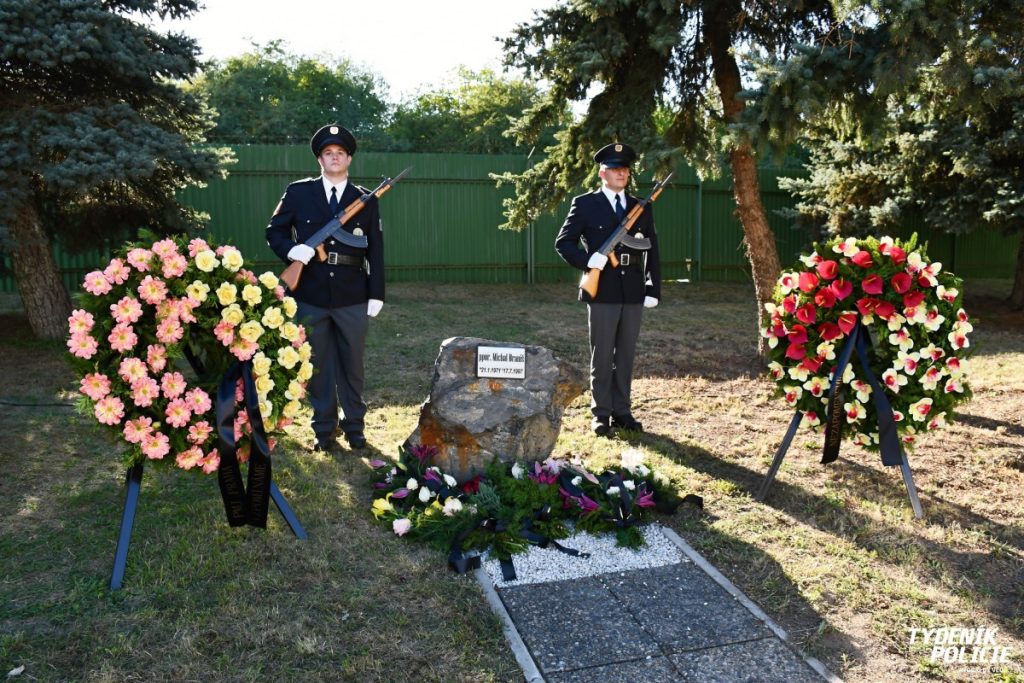 praha_podporila_memorial_na_pamatku