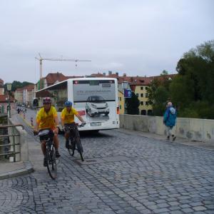 x20_regensburg_most_je_pro_chodce