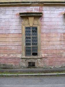 puvodni_okno_celni_fasady_07_2008_jpg