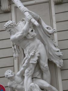 viden_sluzebka_pamatky_detail_socha_jpg