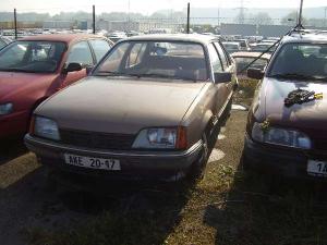 c_323_opel_rekord_ake_20_17_zlm_jpg