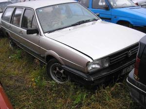 c_356_vw_passat_4a7_5838_stribrna_met
