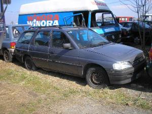 c_80_ford_escort_wlzn721_jpg