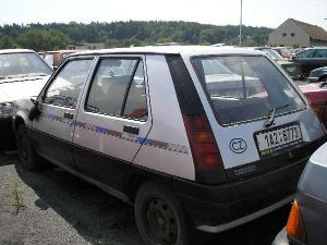 x161_i_renault_stribrna_jpg