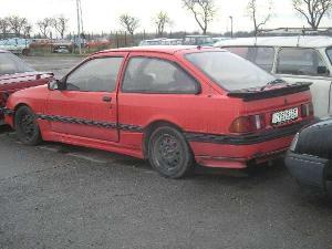x266_i_ford_sierra_cervena_jpg