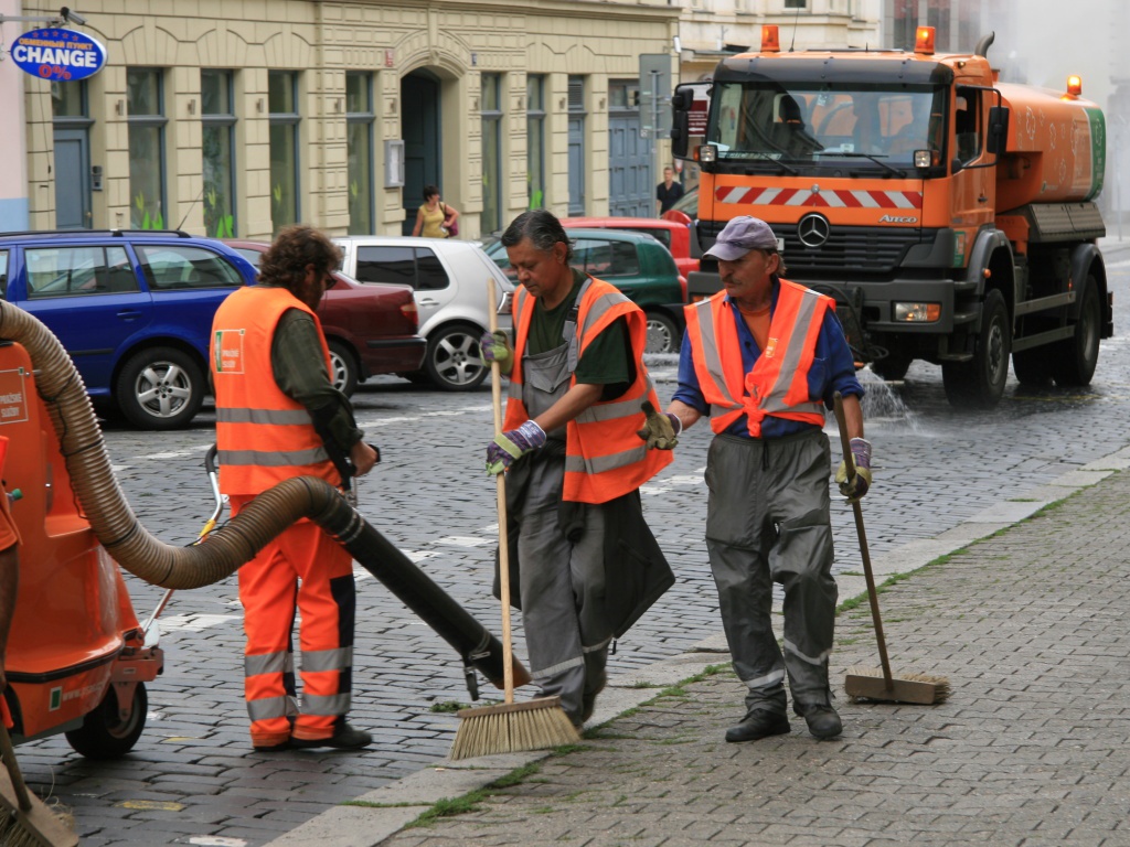 Údržba vozovek a chodníků