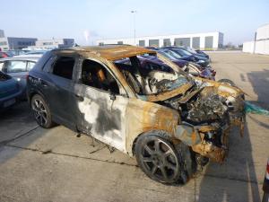 1_25_audi_q3_8ay_8632