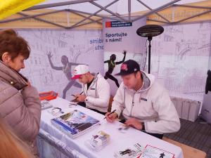 Praha_otevrela_kluziste_na_Letne_02