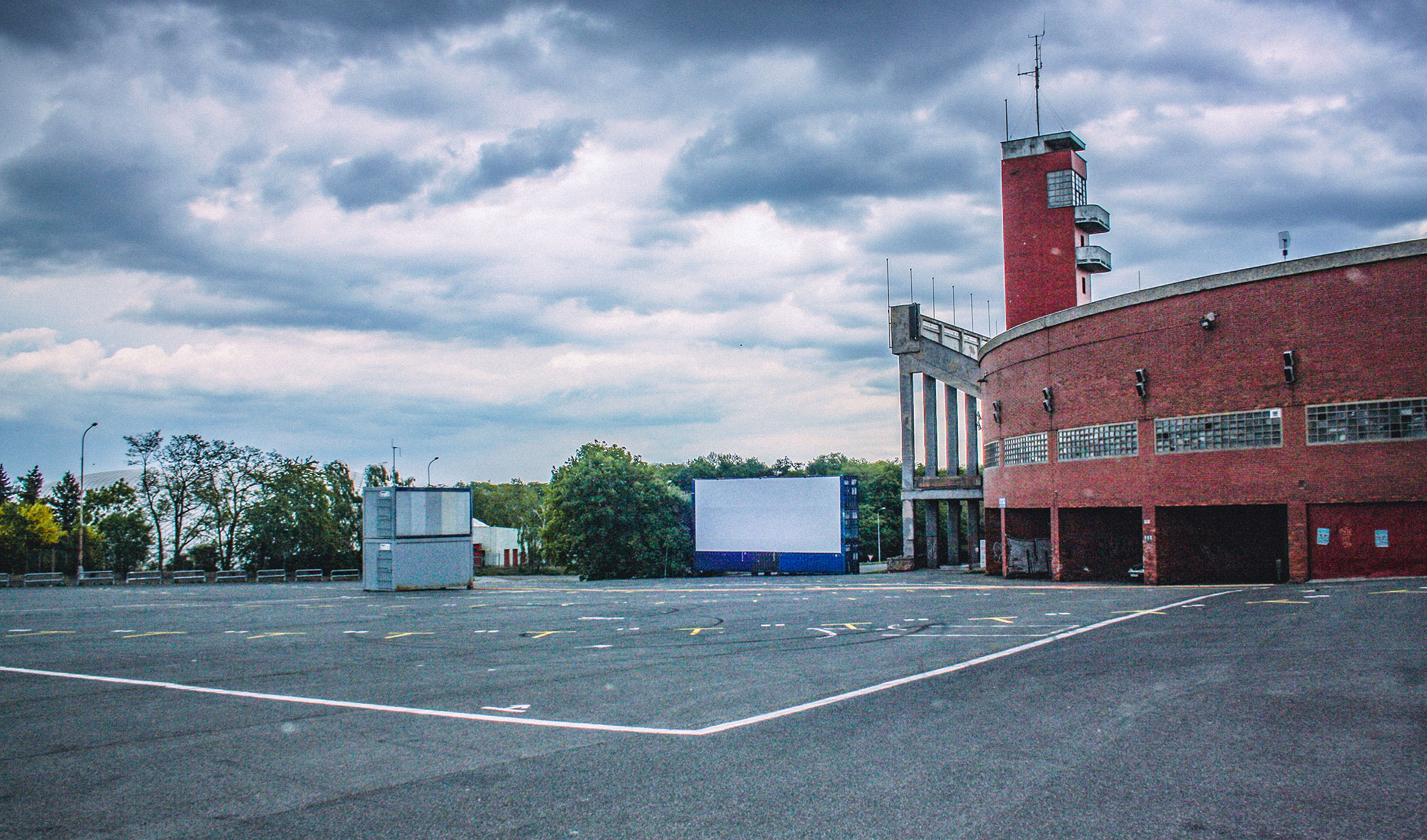 Autokino u strahovského stadionu