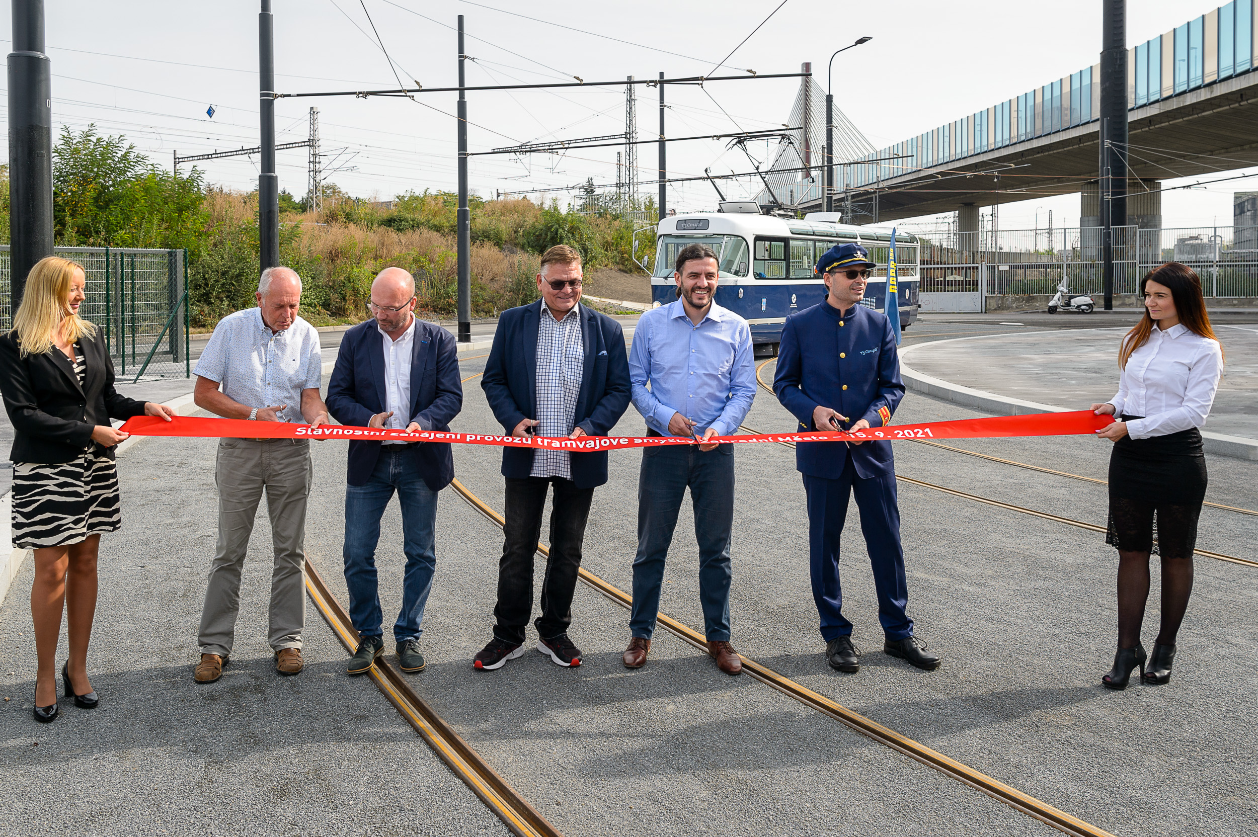 Slavnostní otevření nové tramvajové smyčky Zahradní Město