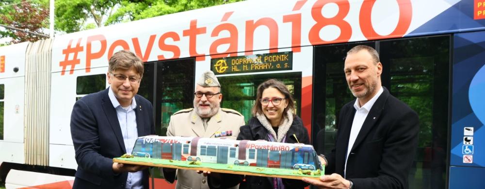 Speciální tramvaj k 80. výročí Pražského povstvání